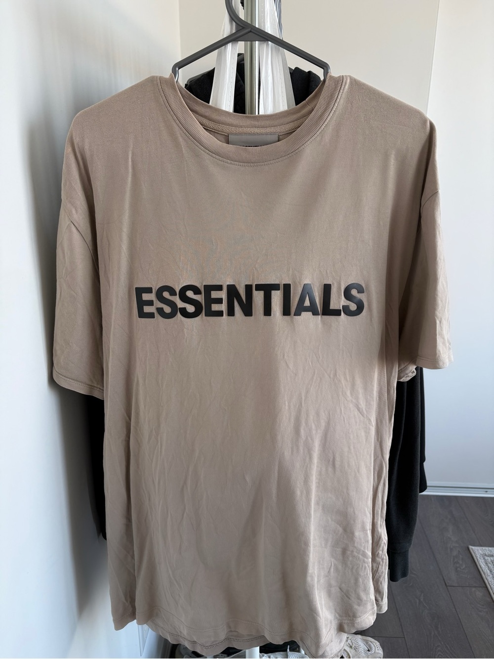 Fear of God ESSENTIALS Short-Sleeve Tee in Taupe